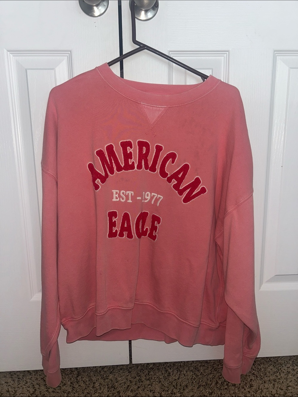 PINK AMERICAN EAGLE CREWNECK